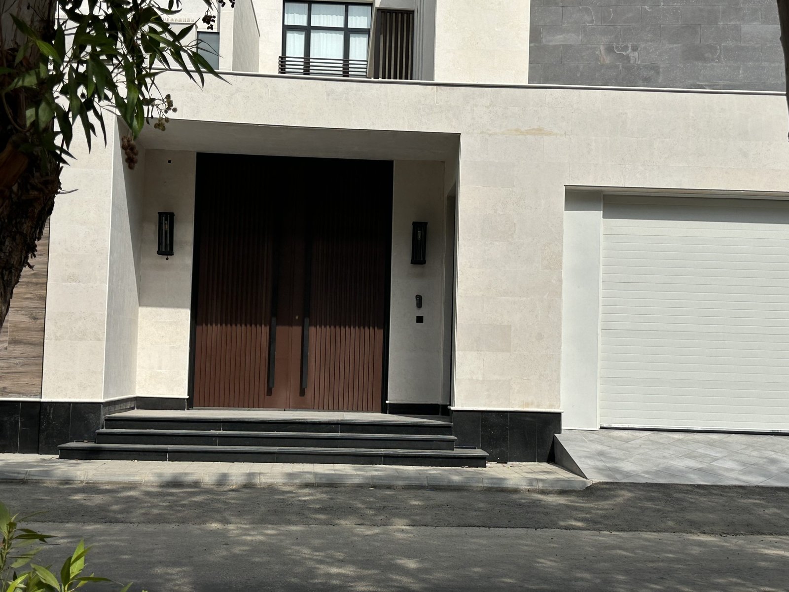 تصميم وتنفيذ مكتب ريان حكيم للإستشارات الهندسية