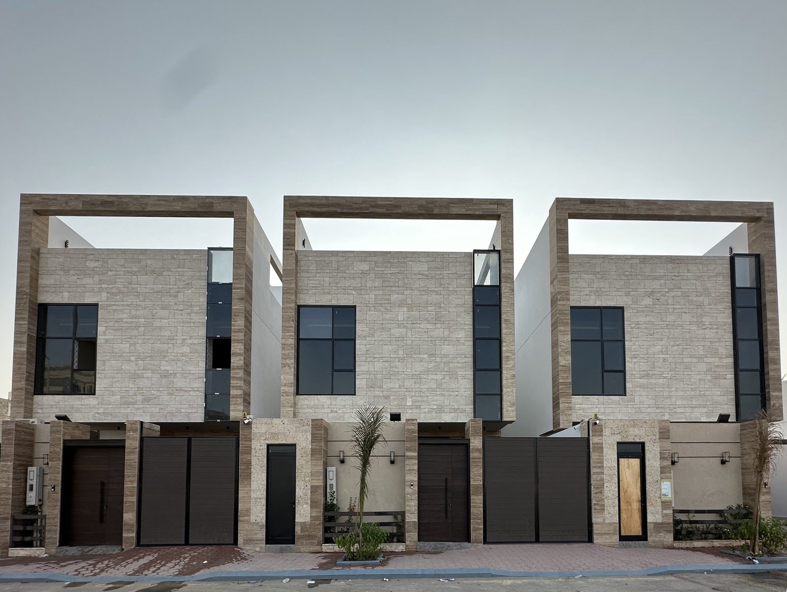 تصميم وتنفيذ مكتب ريان حكيم للإستشارات الهندسية