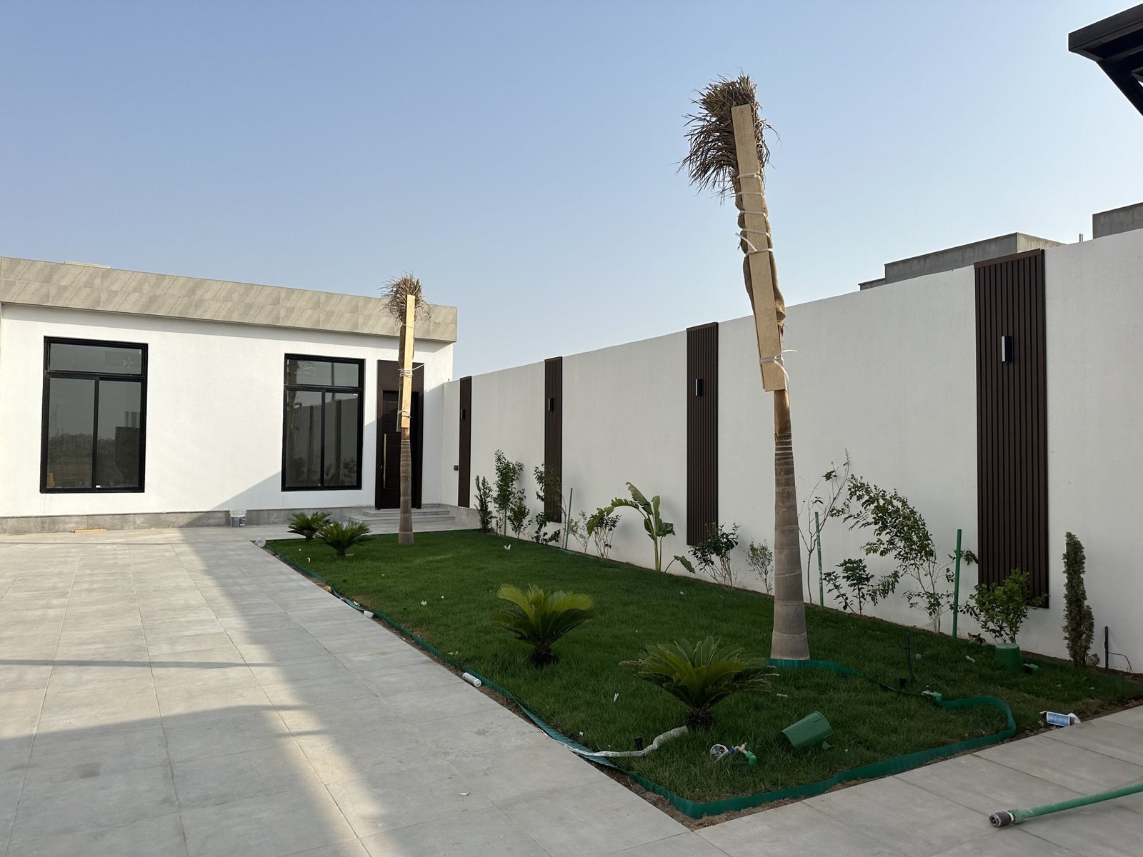 تصميم وتنفيذ مكتب ريان حكيم للإستشارات الهندسية